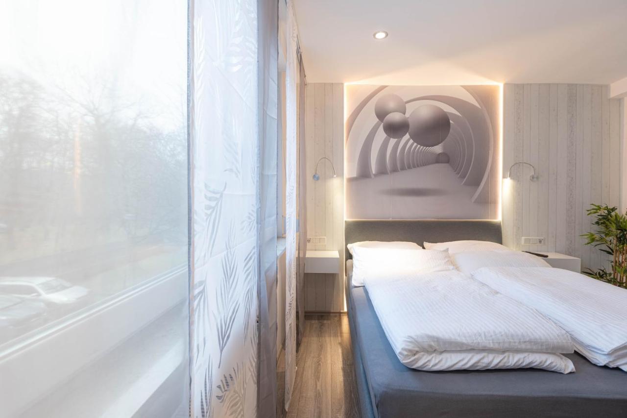 Messe-Hotelzimmer-Einzimmerappartement ليفركوزن المظهر الخارجي الصورة