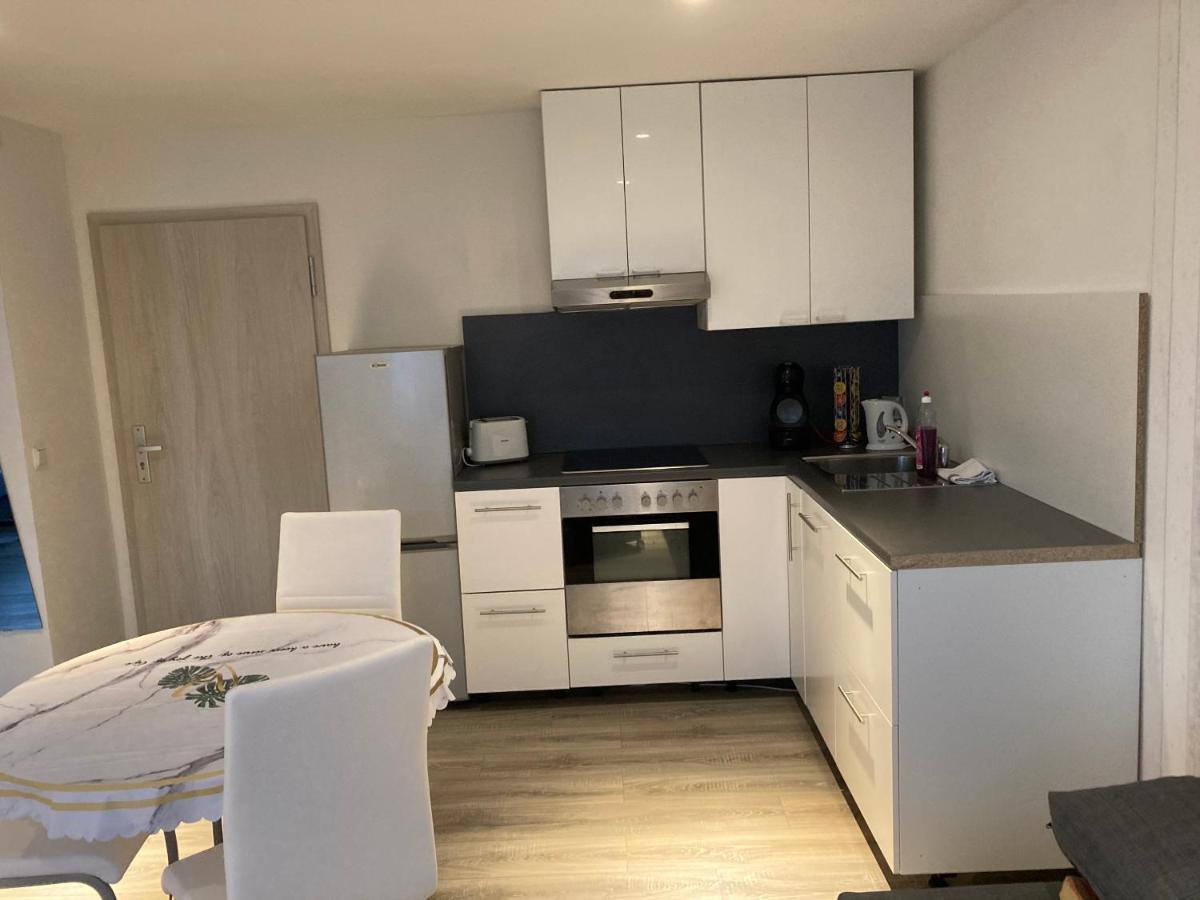 Messe-Hotelzimmer-Einzimmerappartement ليفركوزن الغرفة الصورة